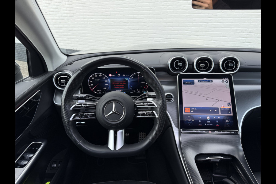 Mercedes-Benz GLC 300e 4MATIC AMG Line | Pano | Trekhaak | Distronic | Camera | 20 inch