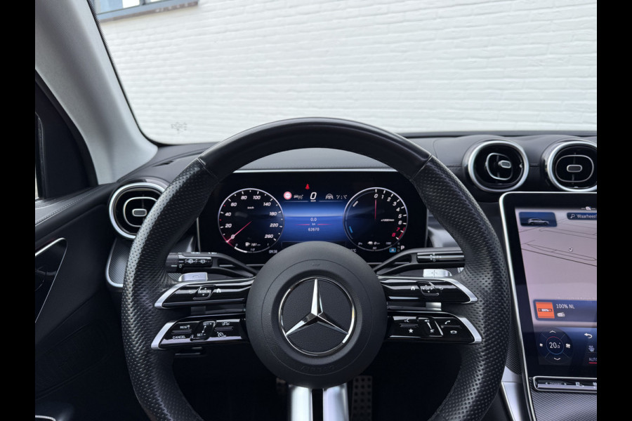Mercedes-Benz GLC 300e 4MATIC AMG Line | Pano | Trekhaak | Distronic | Camera | 20 inch