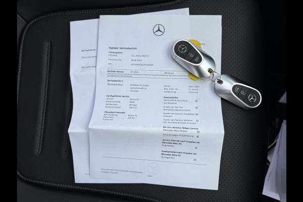 Mercedes-Benz GLC 300e 4MATIC AMG Line | Pano | Trekhaak | Distronic | Camera | 20 inch