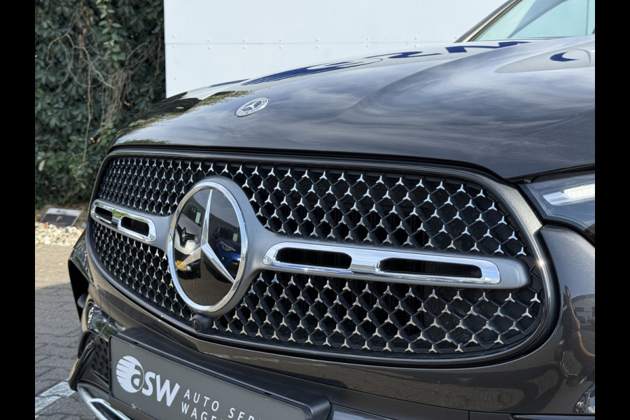 Mercedes-Benz GLC 300e 4MATIC AMG Line | Pano | Trekhaak | Distronic | Camera | 20 inch