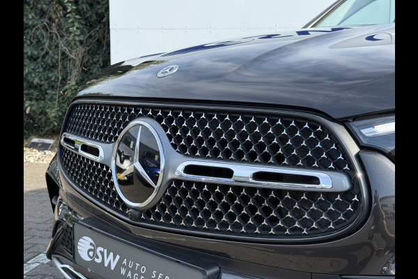 Mercedes-Benz GLC 300e 4MATIC AMG Line | Pano | Trekhaak | Distronic | Camera | 20 inch