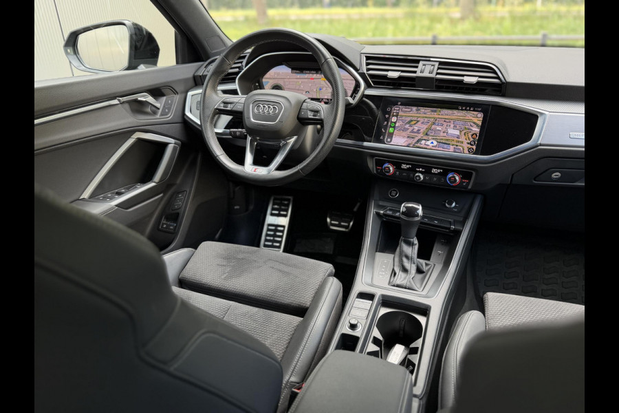 Audi Q3 Sportback 45 TFSI e S-Line |Pano|Memory|Sfeer|ACC|20"|Trekhaak|Daytona-Zwartoptiek