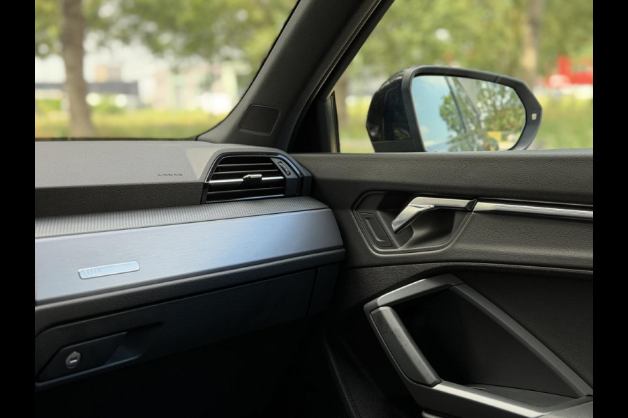 Audi Q3 Sportback 45 TFSI e S-Line |Pano|Memory|Sfeer|ACC|20"|Trekhaak|Daytona-Zwartoptiek