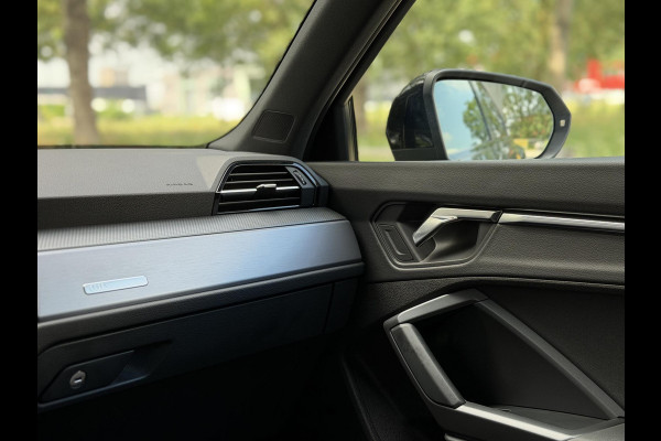 Audi Q3 Sportback 45 TFSI e S-Line |Pano|Memory|Sfeer|ACC|20"|Trekhaak|Daytona-Zwartoptiek