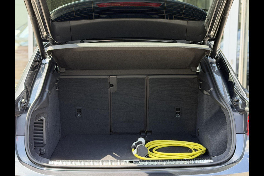 Audi Q3 Sportback 45 TFSI e S-Line |Pano|Memory|Sfeer|ACC|20"|Trekhaak|Daytona-Zwartoptiek