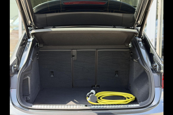 Audi Q3 Sportback 45 TFSI e S-Line |Pano|Memory|Sfeer|ACC|20"|Trekhaak|Daytona-Zwartoptiek