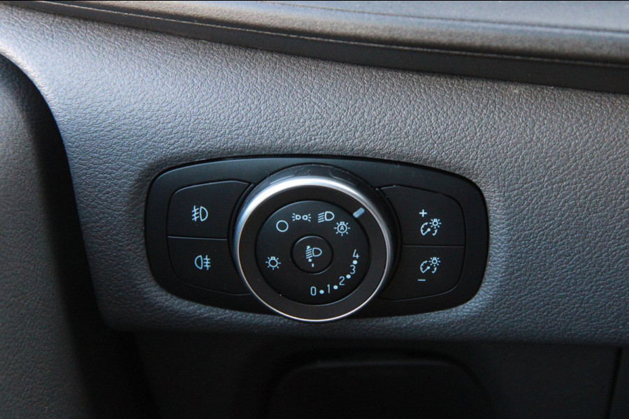 Ford Transit Custom 320 2.0 TDCI 130PK L2H1 Trend / Trekhaak / Imperiaal / Navi / 3 zits