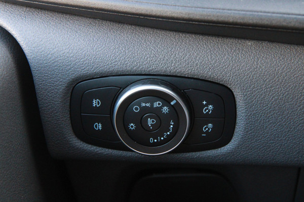 Ford Transit Custom 320 2.0 TDCI 130PK L2H1 Trend / Trekhaak / Imperiaal / Navi / 3 zits