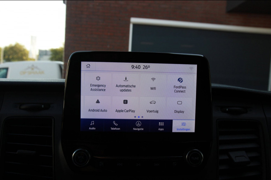 Ford Transit Custom 320 2.0 TDCI 130PK L2H1 Trend / Trekhaak / Imperiaal / Navi / 3 zits