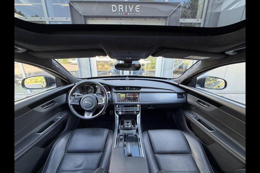 Jaguar XF Sportbrake 2.0t 250PK Chequered Flag |Pano|Leder