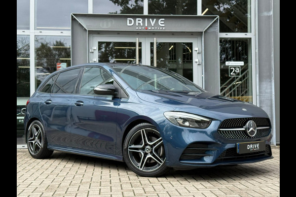 Mercedes-Benz B-Klasse 200 Bus. Solution AMG Night|Pano|Carplay|Sfeer|Cam|Trekhaak
