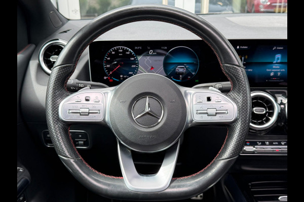 Mercedes-Benz B-Klasse 200 Bus. Solution AMG Night|Pano|Carplay|Sfeer|Cam|Trekhaak