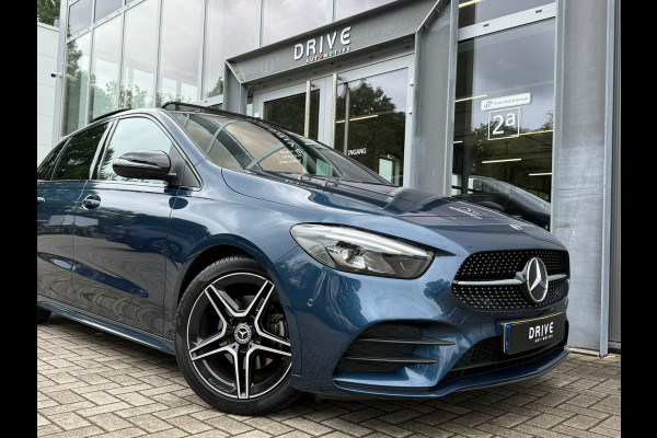 Mercedes-Benz B-Klasse 200 Bus. Solution AMG Night|Pano|Carplay|Sfeer|Cam|Trekhaak