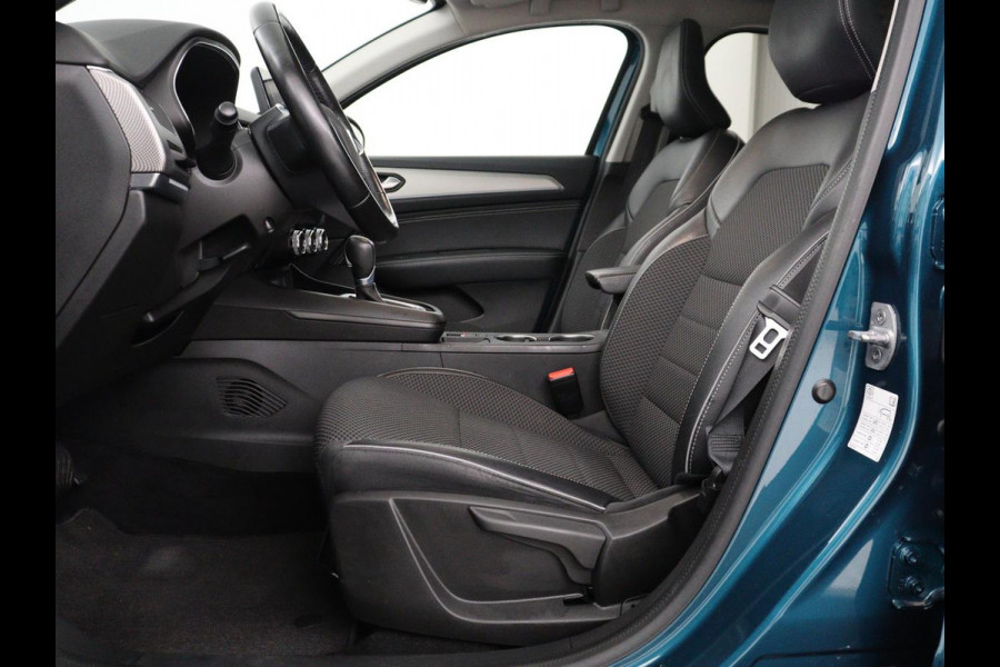 Renault Arkana 1.6 E-Tech Hybrid 145 Intens | Panoramadak | Half leder | Carplay | Adaptive cruise | Dodehoek detectie | Camera | Park assist | Climate control | Trekhaak