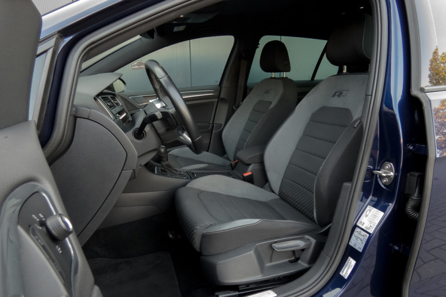 Volkswagen Golf 1.5 TSI R-Line | ACC | Panoramadak | Apple carplay | LED | Navi | Camera
