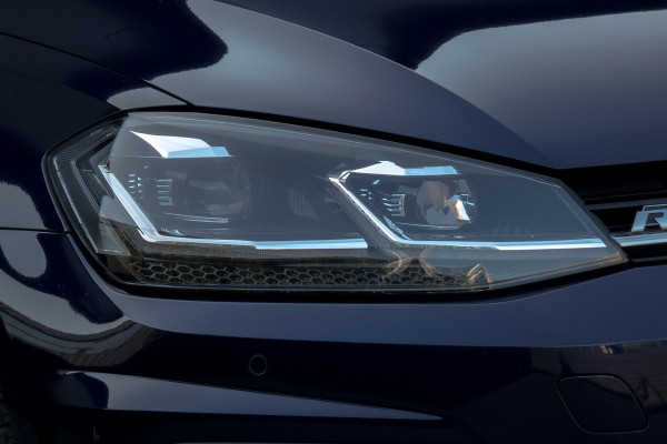 Volkswagen Golf 1.5 TSI R-Line | ACC | Panoramadak | Apple carplay | LED | Navi | Camera