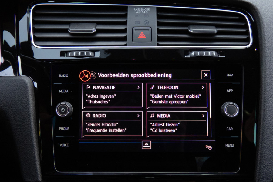 Volkswagen Golf 1.5 TSI R-Line | ACC | Panoramadak | Apple carplay | LED | Navi | Camera