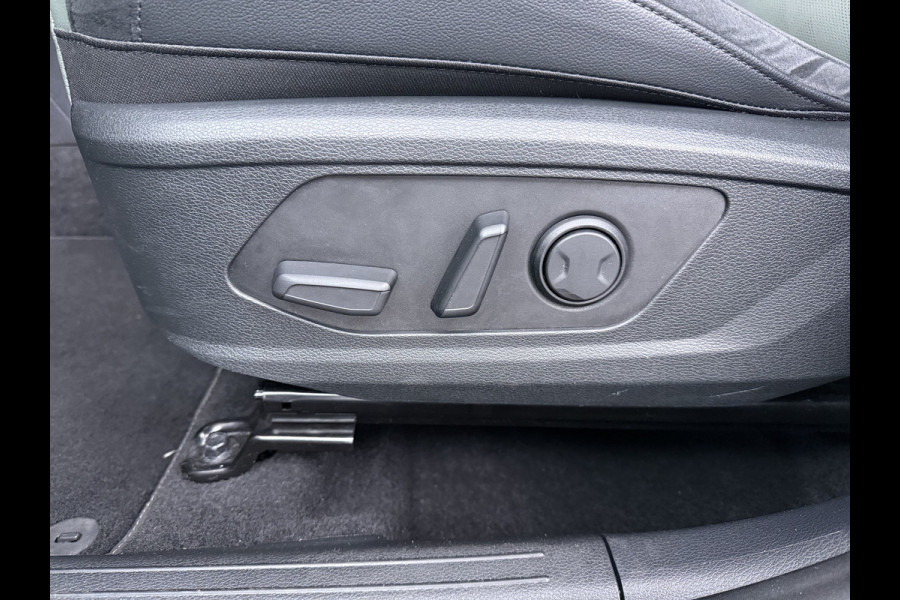 Kia Sportage 1.6 T-GDi Hybrid Dark Edition - Navigatie - Stoel-/stuurverwarming - Cruise Control - Climate Control - Fabrieksgarantie tot 08-2031