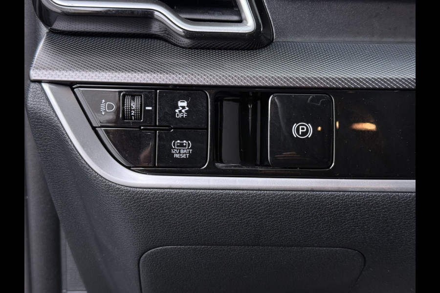 Kia Sportage 1.6 T-GDi Hybrid Dark Edition - Navigatie - Stoel-/stuurverwarming - Cruise Control - Climate Control - Fabrieksgarantie tot 08-2031