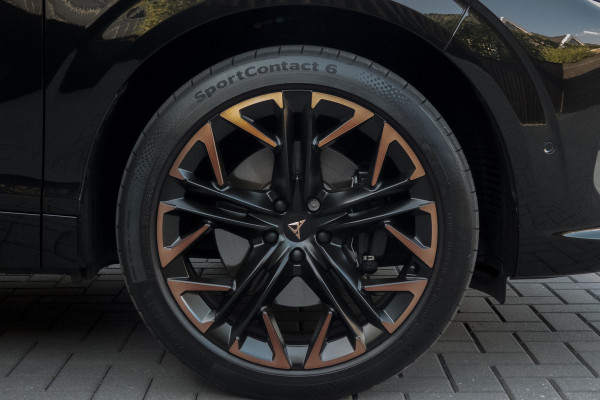 CUPRA Terramar 1.5 TSI e-Hybrid VZ Performance | Panoramadak | ACC | Matrix LED | 360° | Stoel & Stuurverwarming