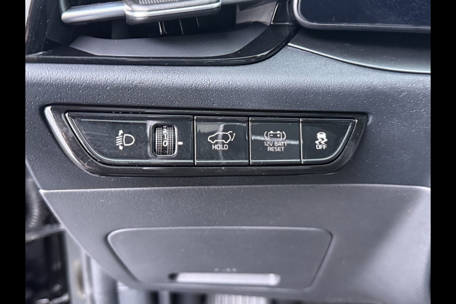 Kia Niro 1.6 GDi Hybrid DynamicPlusLine - Stoel / Stuurwielverwarming - Elektrische achterklep - Navigatie - ACC - Led verlichting - Fabrieksgarantie tot 07-2032