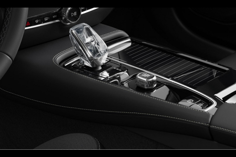 Volvo V60 T6 333PK Automaat Plug-in hybrid AWD Plus Dark Adaptive Cruise Control/ Apple Carplay/ Android Auto/ Achteruitrijcamera/ Parkeersensoren voor en achter/ Stoelverwarming/ Stuurverwarming/ Elektrisch bedienbare stoelen met geheugen