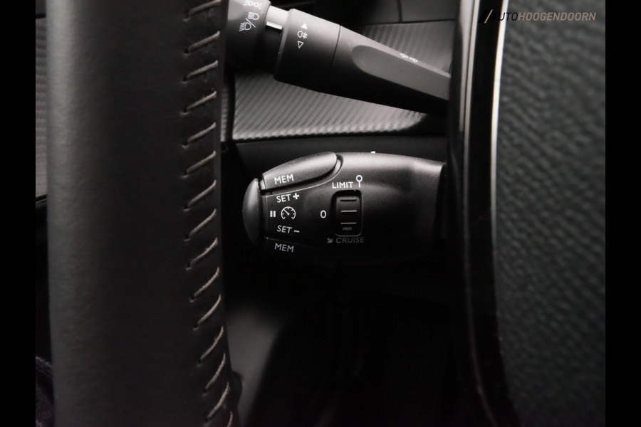 Peugeot 208 1.2 PureTech Allure 100pk (APPLE CARPLAY,LED,SPORTSTOELEN,GROOT NAVI,CAMERA,CLIMATE,DIGITAAL DISPLAY,CRUISE,LM-VELGEN)