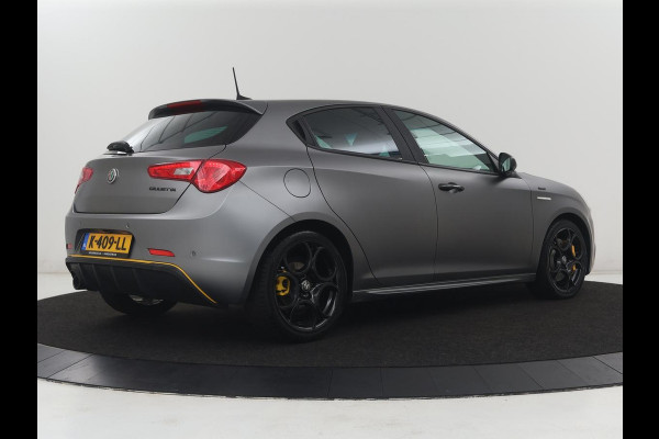 Alfa Romeo Giulietta 1.4 Turbo Sport | Gele accenten | Carplay | Park assist | Climate control | Cruise control | Carbon interieur | Full LED