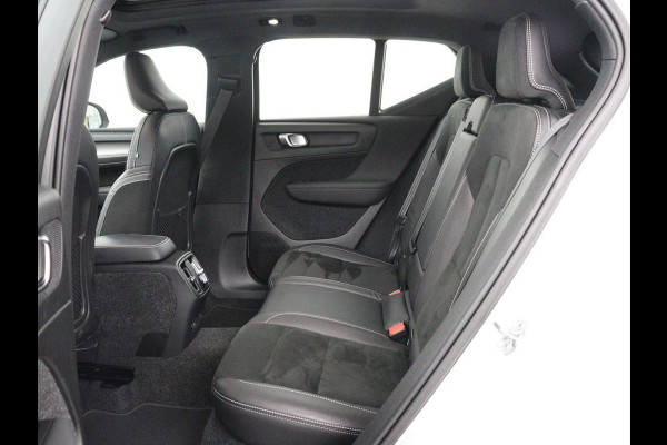 Volvo XC40 Recharge P8 AWD R-Design | SOH 97.1% | Trekhaak | Panoramadak | Leder/alcantara | Stuur/stoel verwarming | Park assit | Carplay |
