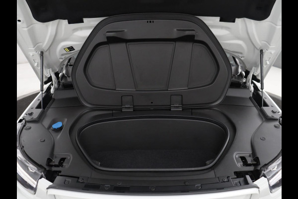 Volvo XC40 Recharge P8 AWD R-Design | SOH 97.1% | Trekhaak | Panoramadak | Leder/alcantara | Stuur/stoel verwarming | Park assit | Carplay |