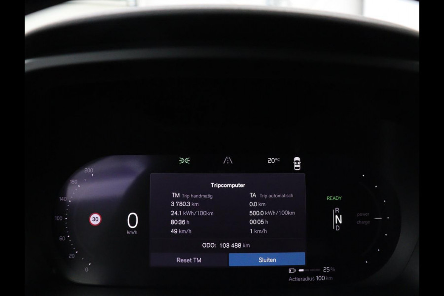 Volvo XC40 Recharge P8 AWD R-Design | SOH 97.1% | Trekhaak | Panoramadak | Leder/alcantara | Stuur/stoel verwarming | Park assit | Carplay |