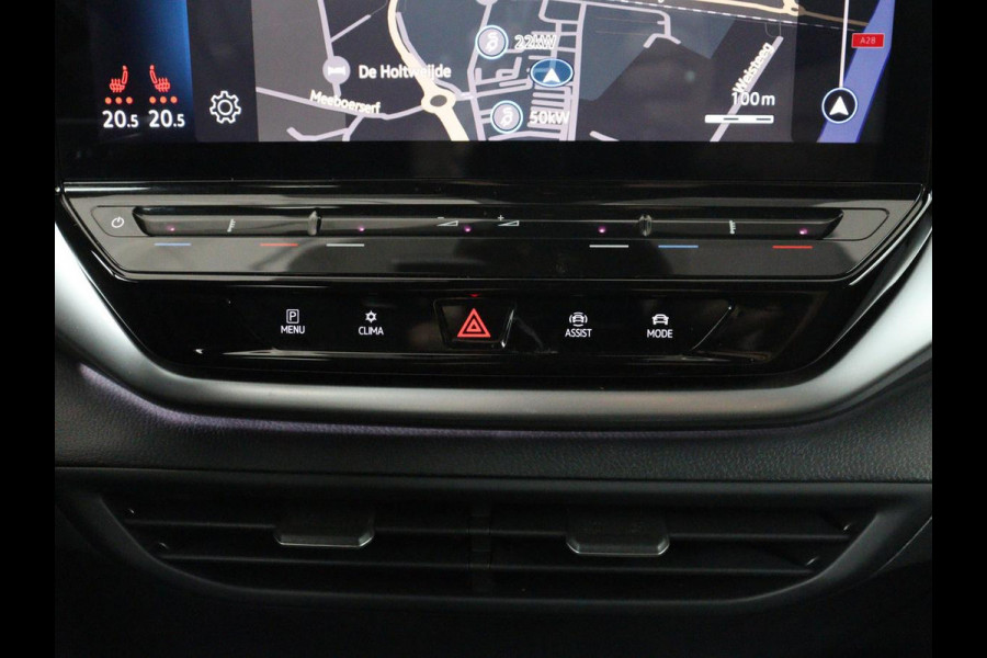 Volkswagen ID.5 Pro 77 kWh | SOH 93,5% | Memory | Leder/alcantara | Stuur/stoel verwarming | Climate control | Adaptive cruise | Sfeerverlichting | Camera | Park assist | Trekhaak |