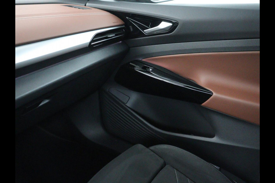 Volkswagen ID.5 Pro 77 kWh | SOH 93,5% | Memory | Leder/alcantara | Stuur/stoel verwarming | Climate control | Adaptive cruise | Sfeerverlichting | Camera | Park assist | Trekhaak |