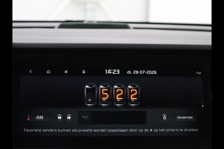 Kia e-Niro DynamicPlusLine 64 kWh | SOH 95.2% | Panoramadak | Half Leder | Adaptive cruise | Stuur/stoel verwarming | Camera | Park assist | Carplay | Climate control | Virtual dashboard | Full LED |