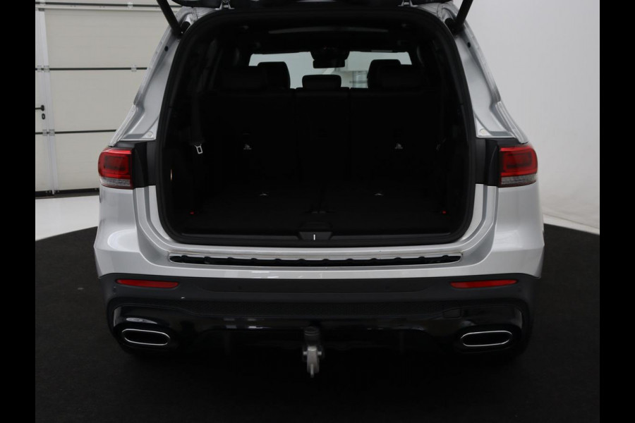 Mercedes-Benz GLB 200 Business Solution AMG 7p. | Panoramadak | Elec. Trekhaak | Half Leder | Memory | Sfeerverlichting | Stoelverwarming | Camera | Park assist |