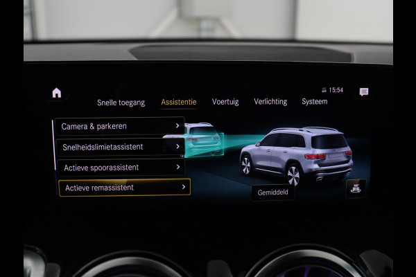 Mercedes-Benz GLB 200 Business Solution AMG 7p. | Panoramadak | Elec. Trekhaak | Half Leder | Memory | Sfeerverlichting | Stoelverwarming | Camera | Park assist |