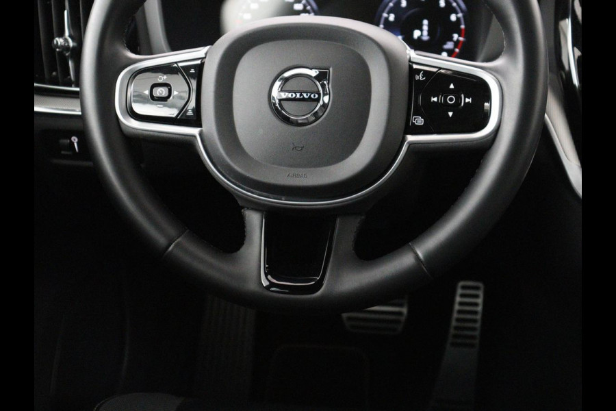 Volvo V60 2.0 B3 R-Design | Panoramadak | Trekhaak | Leder | Memory | Stuur/stoel verwarming | Harman/Kardon | Camera | Adaptive cruise | Carplay |