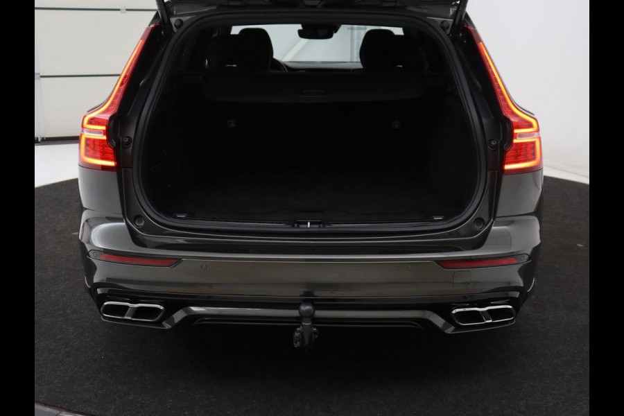 Volvo V60 2.0 B3 R-Design | Panoramadak | Trekhaak | Leder | Memory | Stuur/stoel verwarming | Harman/Kardon | Camera | Adaptive cruise | Carplay |
