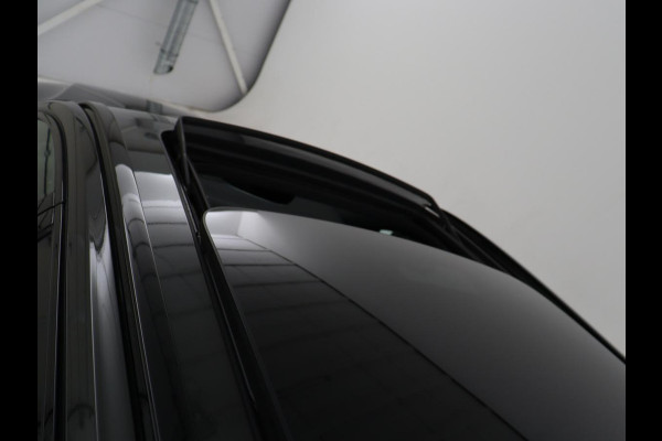 Volvo V60 2.0 B3 R-Design | Panoramadak | Trekhaak | Leder | Memory | Stuur/stoel verwarming | Harman/Kardon | Camera | Adaptive cruise | Carplay |