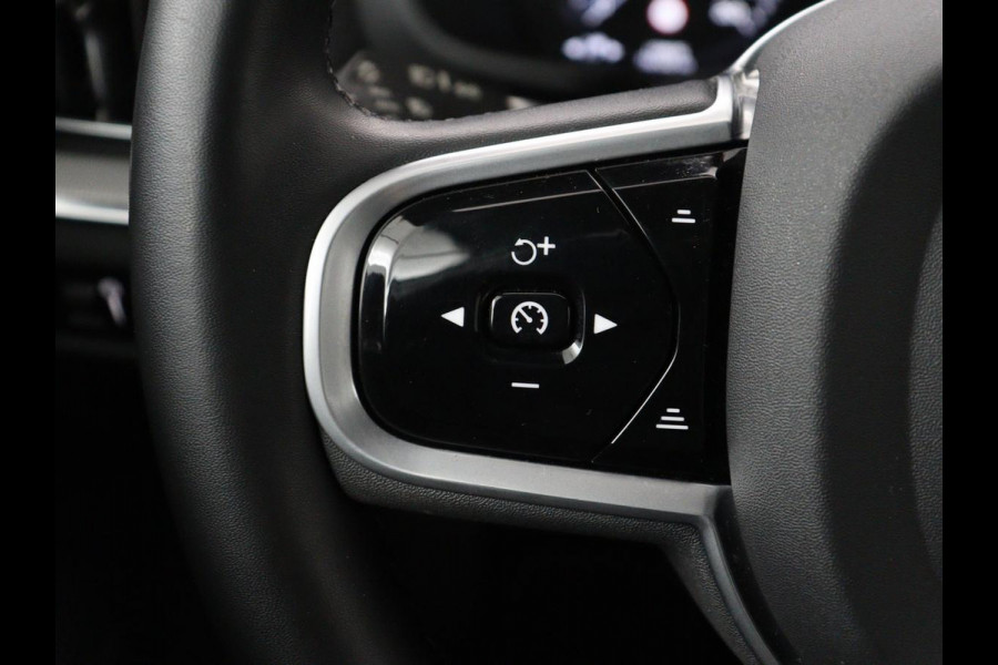 Volvo V60 2.0 B3 R-Design | Panoramadak | Trekhaak | Leder | Memory | Stuur/stoel verwarming | Harman/Kardon | Camera | Adaptive cruise | Carplay |