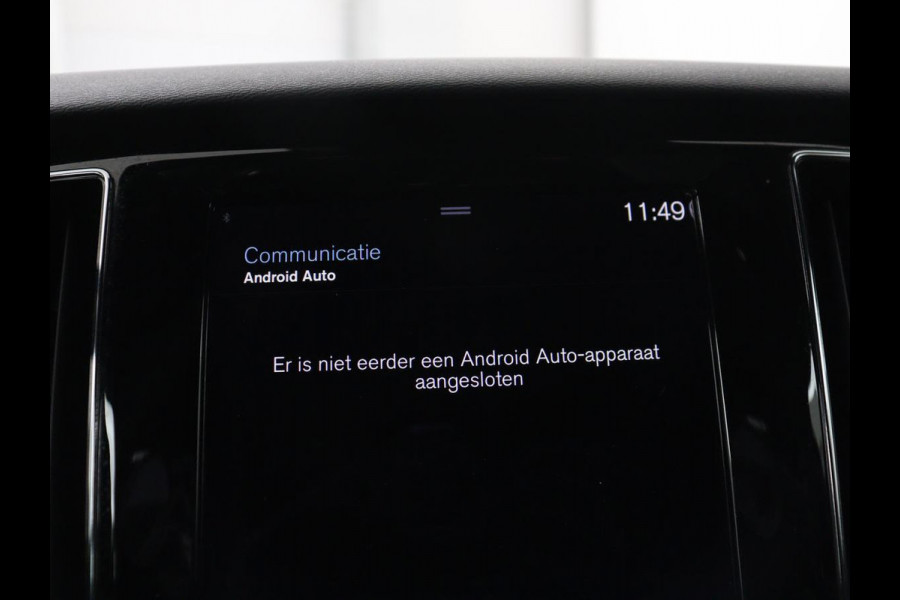 Volvo V60 2.0 B3 R-Design | Panoramadak | Trekhaak | Leder | Memory | Stuur/stoel verwarming | Harman/Kardon | Camera | Adaptive cruise | Carplay |