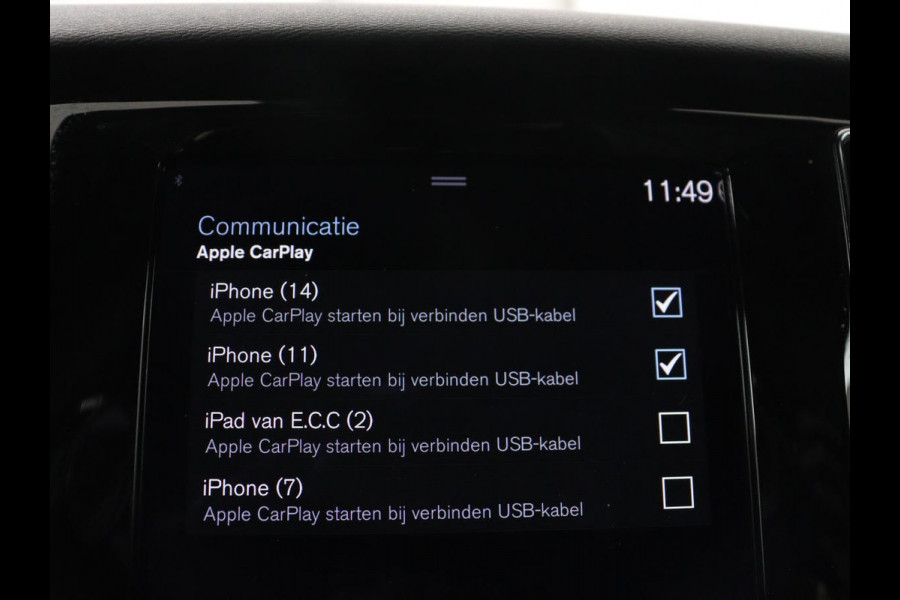 Volvo V60 2.0 B3 R-Design | Panoramadak | Trekhaak | Leder | Memory | Stuur/stoel verwarming | Harman/Kardon | Camera | Adaptive cruise | Carplay |