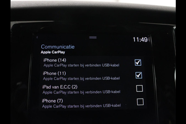 Volvo V60 2.0 B3 R-Design | Panoramadak | Trekhaak | Leder | Memory | Stuur/stoel verwarming | Harman/Kardon | Camera | Adaptive cruise | Carplay |