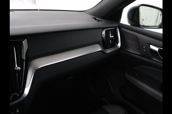 Volvo V60 2.0 B3 R-Design | Panoramadak | Trekhaak | Leder | Memory | Stuur/stoel verwarming | Harman/Kardon | Camera | Adaptive cruise | Carplay |