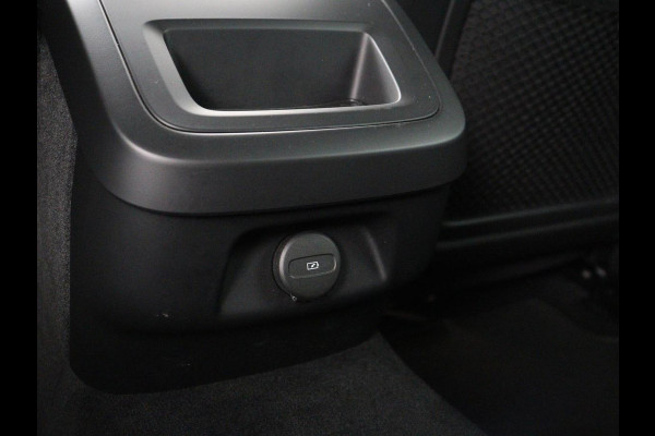 Volvo V60 2.0 B3 R-Design | Panoramadak | Trekhaak | Leder | Memory | Stuur/stoel verwarming | Harman/Kardon | Camera | Adaptive cruise | Carplay |