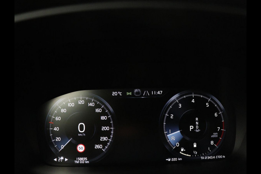 Volvo V60 2.0 B3 R-Design | Panoramadak | Trekhaak | Leder | Memory | Stuur/stoel verwarming | Harman/Kardon | Camera | Adaptive cruise | Carplay |