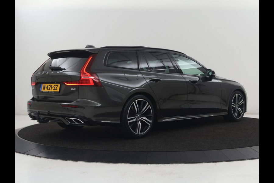 Volvo V60 2.0 B3 R-Design | Panoramadak | Trekhaak | Leder | Memory | Stuur/stoel verwarming | Harman/Kardon | Camera | Adaptive cruise | Carplay |