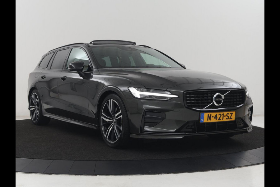 Volvo V60 2.0 B3 R-Design | Panoramadak | Trekhaak | Leder | Memory | Stuur/stoel verwarming | Harman/Kardon | Camera | Adaptive cruise | Carplay |