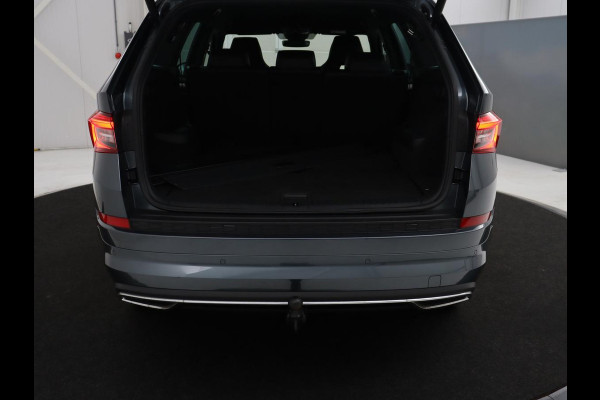 Škoda Kodiaq 1.5 TSI Sportline Business 7p. | Trekhaak | Memory | Stuur/stoel verwarming | Leder/alcantara | Carplay | Adaptive cruise | Camera | Park assist | Dodehoek detectie |