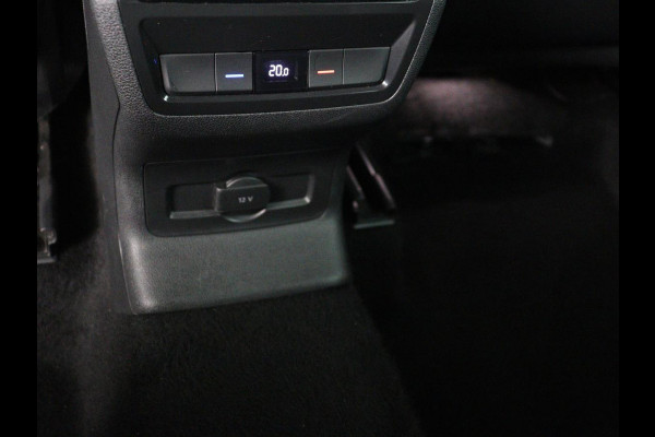 Škoda Kodiaq 1.5 TSI Sportline Business 7p. | Trekhaak | Memory | Stuur/stoel verwarming | Leder/alcantara | Carplay | Adaptive cruise | Camera | Park assist | Dodehoek detectie |